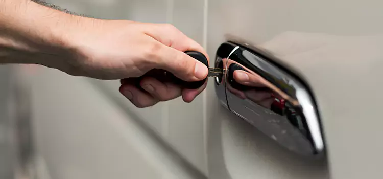 Why Choose Our Auto Locksmith Team in Bridgeview, IL?